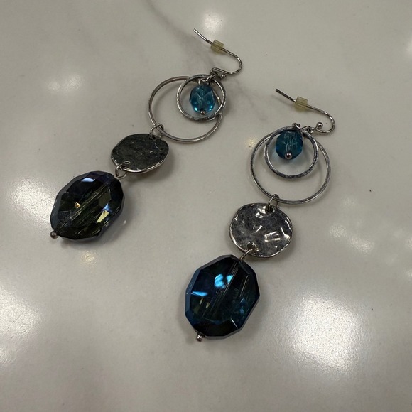 Dangle Drop Earrings Silver Tone Circle Blue Faceted Statement - Picture 2 of 3